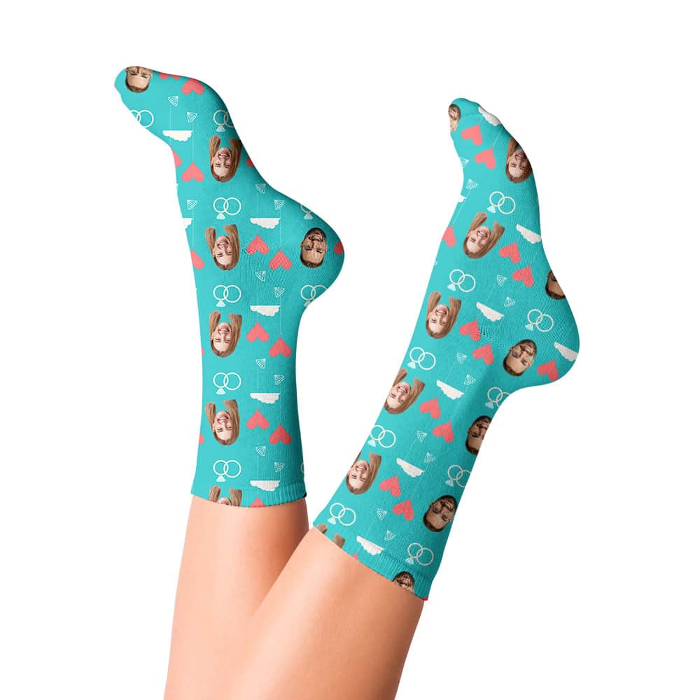 Love-In-The-Air-Socks-Model